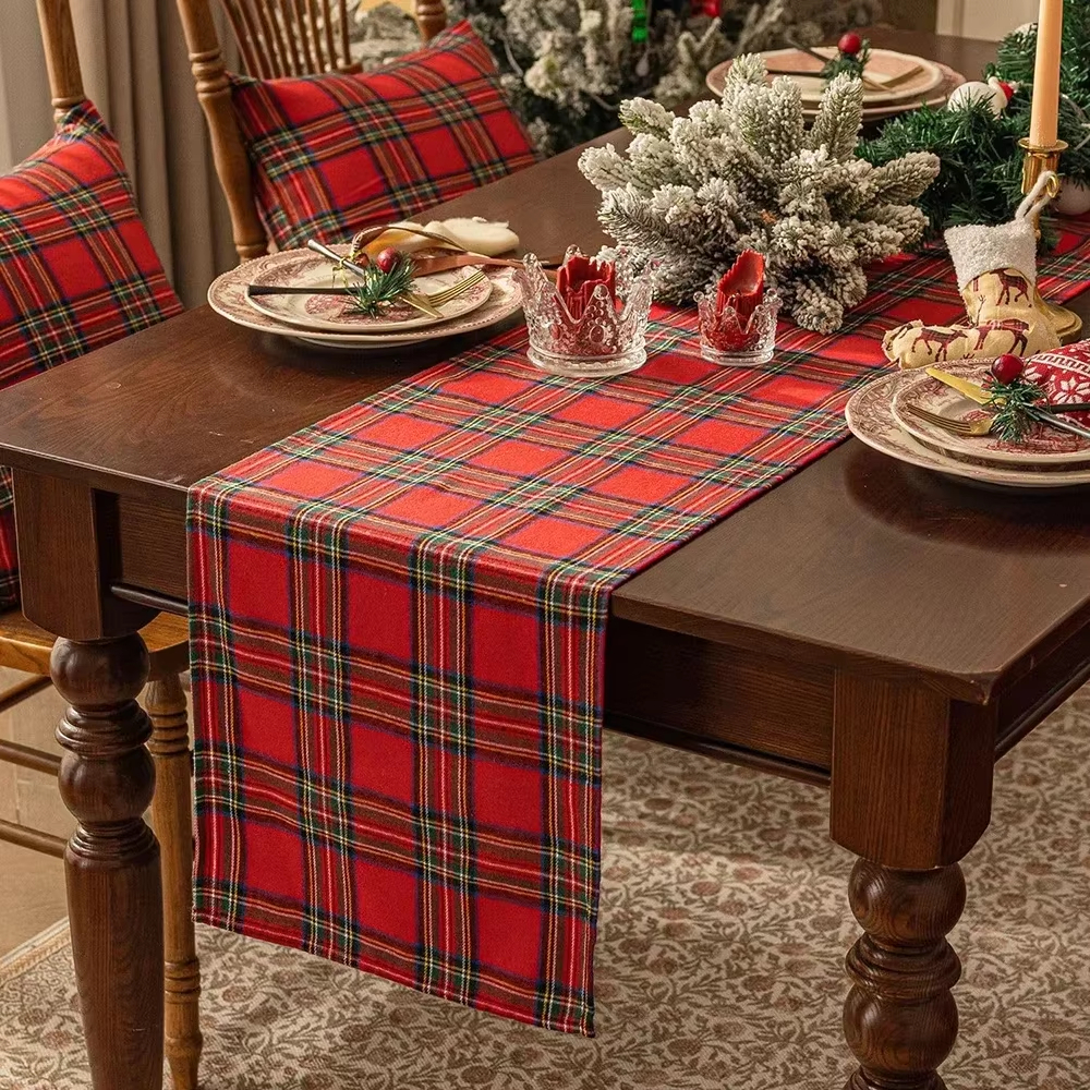 Table Runner Red Plaid Linen - - Christmas Table Runner avaliação e preço