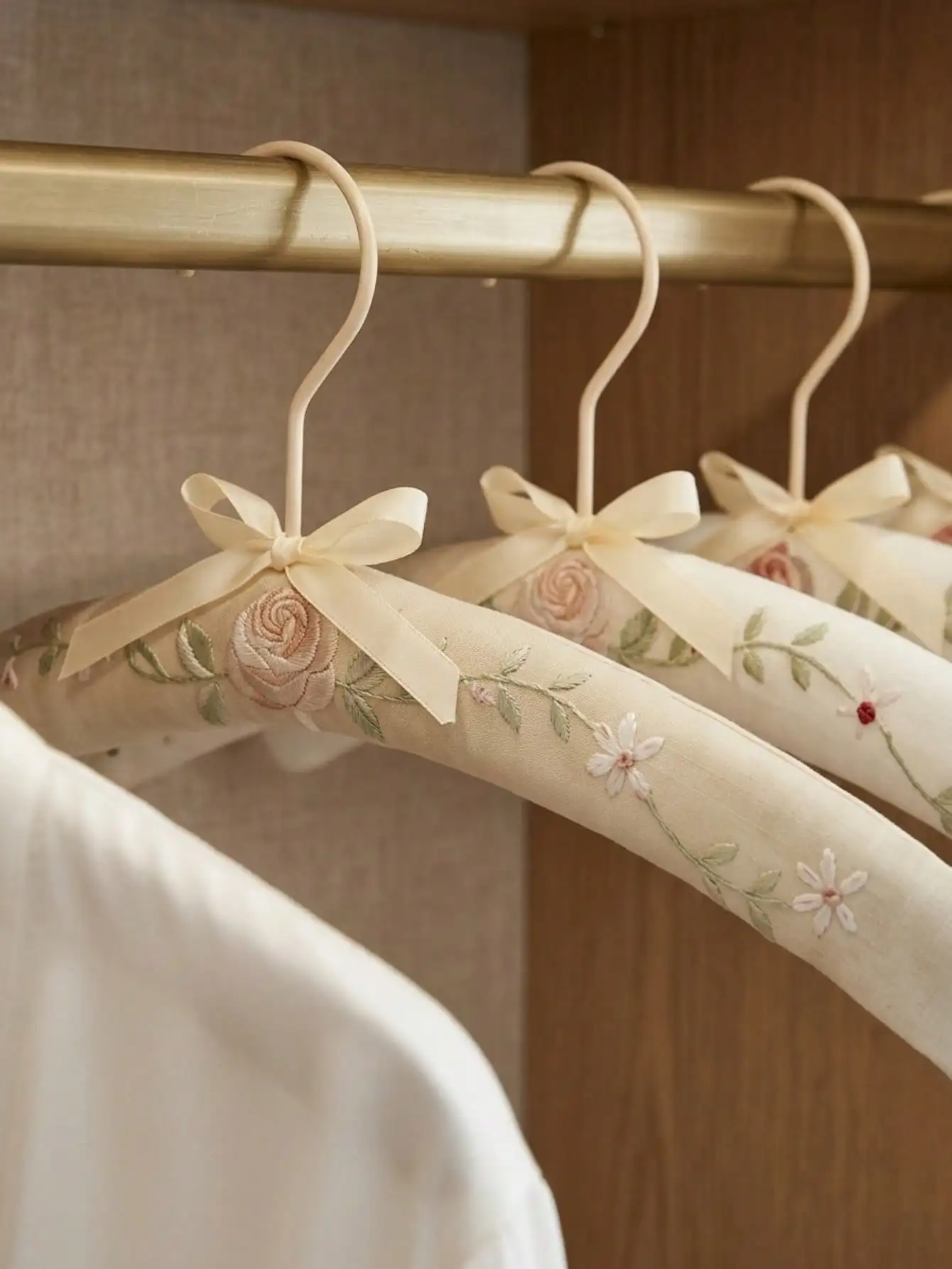 Embroidery-Covered Hanging Rac - Ribbon Bow Gift avaliação e preço